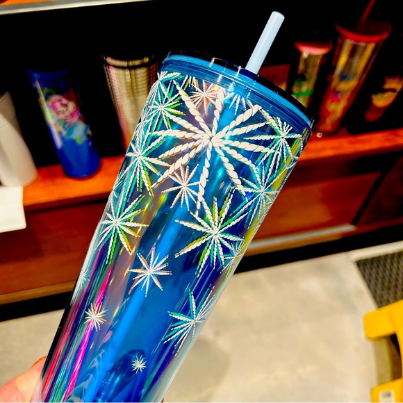 Starbucks Blue Snowflake Cup Iridescent Cold Tumbler Venti New Holiday 2023 - Picture 1 of 9